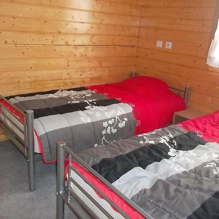 Chalet La Noisetiere Armalou ปูญี-ซูร์-ลัวร์ ภายนอก รูปภาพ