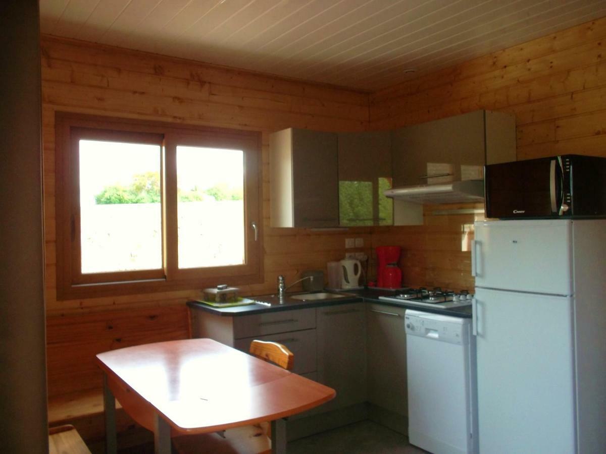 Chalet La Noisetiere Armalou ปูญี-ซูร์-ลัวร์ ภายนอก รูปภาพ